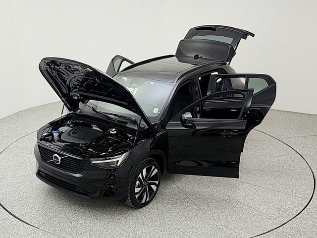 Used 2026 Volvo XC40 B5 Ultra image 36