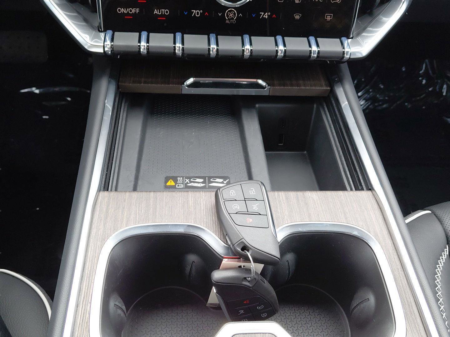 New 2026 GMC Acadia Denali w/ Super Cruise Package image 29