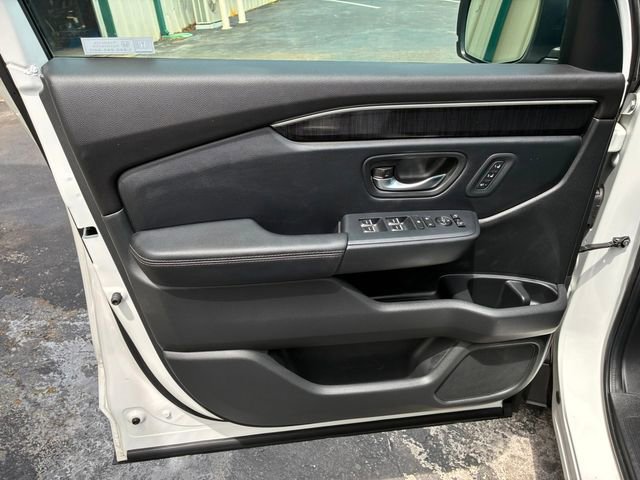 Used 2023 Honda Pilot Elite image 16