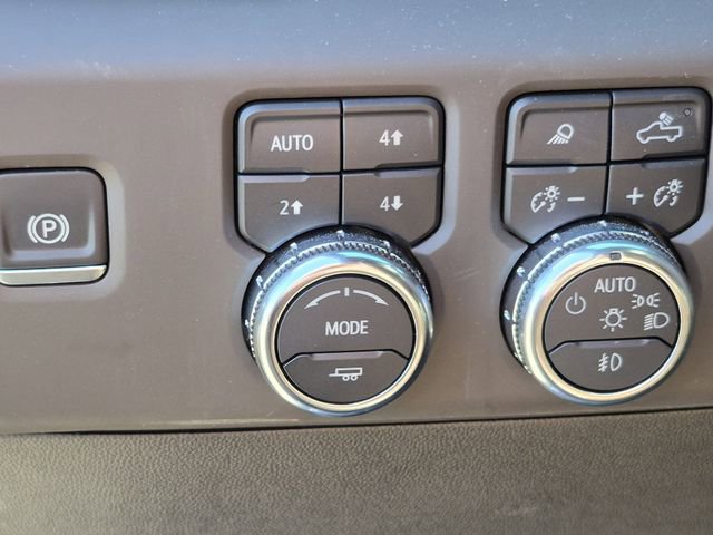 Used 2025 GMC Sierra 3500 Denali w/ Denali Reserve Package image 9