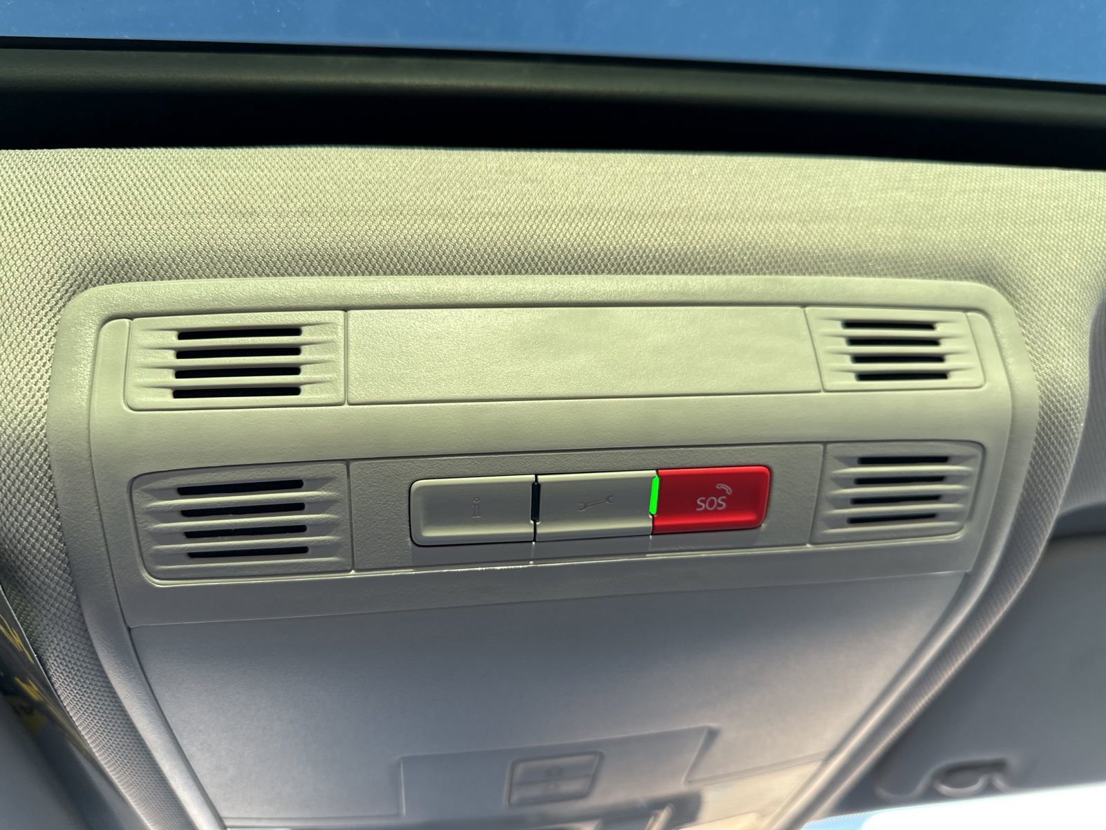 New 2026 Volkswagen Taos SE image 57