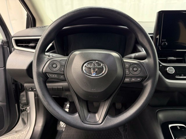 Used 2026 Toyota Corolla LE FWD image 13