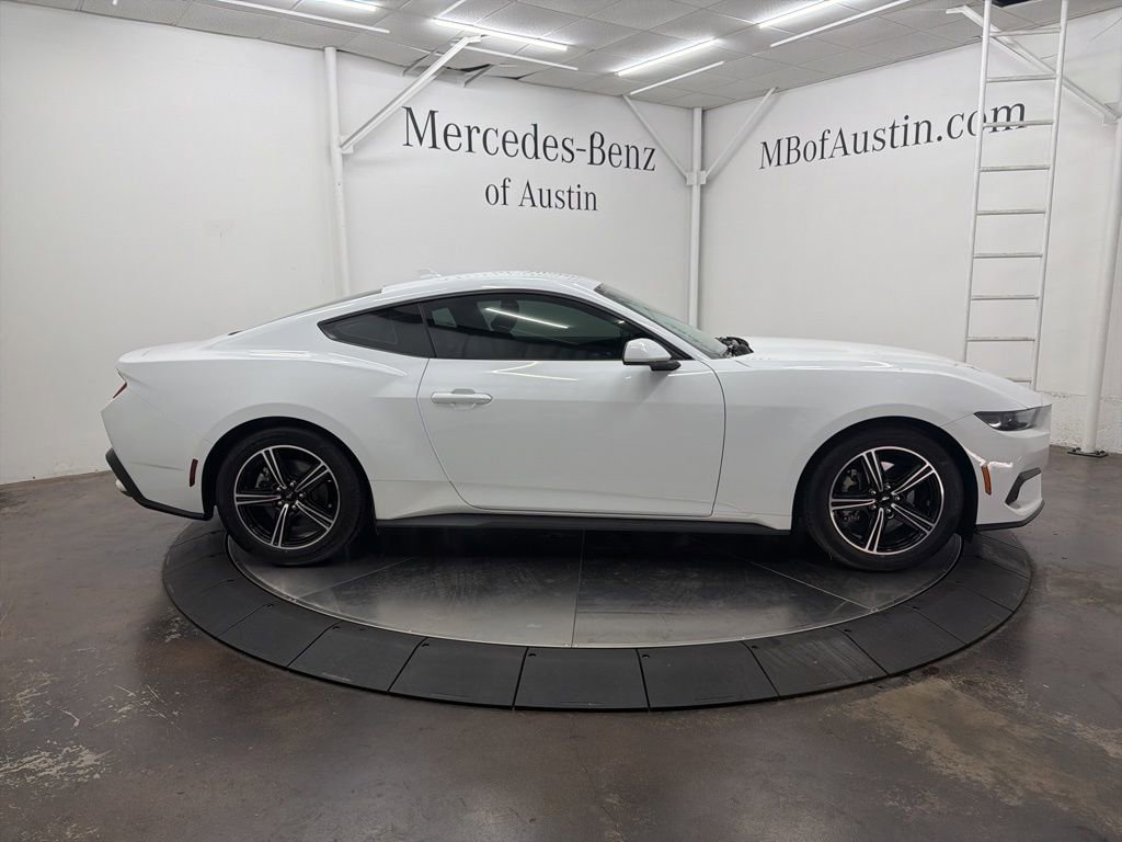 Used 2025 Ford Mustang Coupe image 8