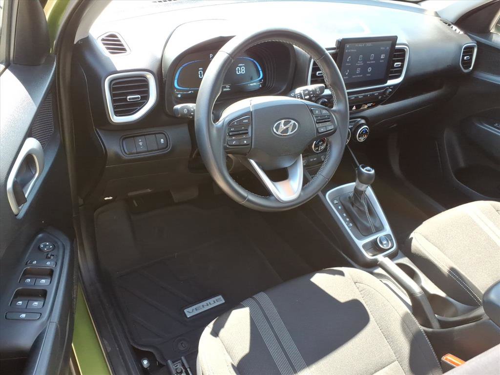 Used 2024 Hyundai Venue SEL FWD image 18