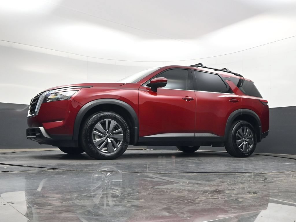 Used 2025 Nissan Pathfinder SV w/ SV Premium Package AWD/4WD image 36