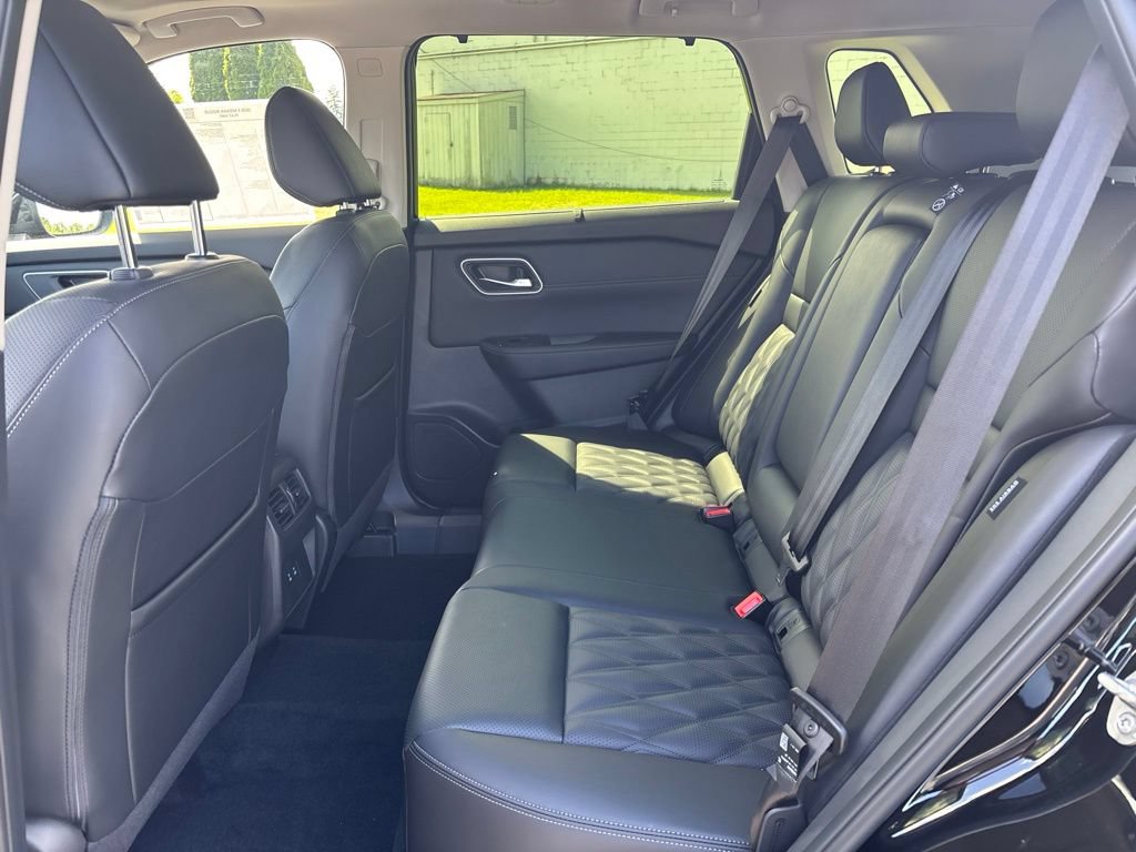 New 2026 Nissan Rogue Platinum AWD/4WD image 12