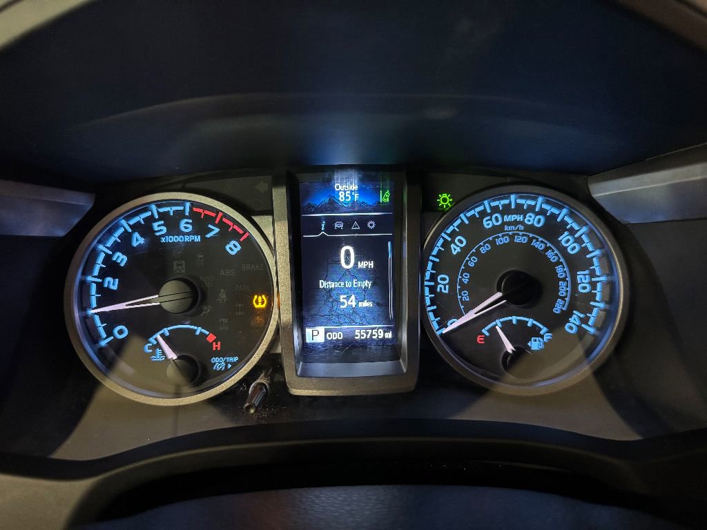 Used 2022 Toyota Tacoma SR5 w/ Technology Package image 22