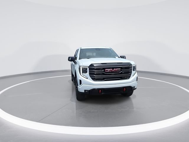 Used 2025 GMC Sierra 1500 AT4 w/ AT4 Premium Package AWD/4WD image 3
