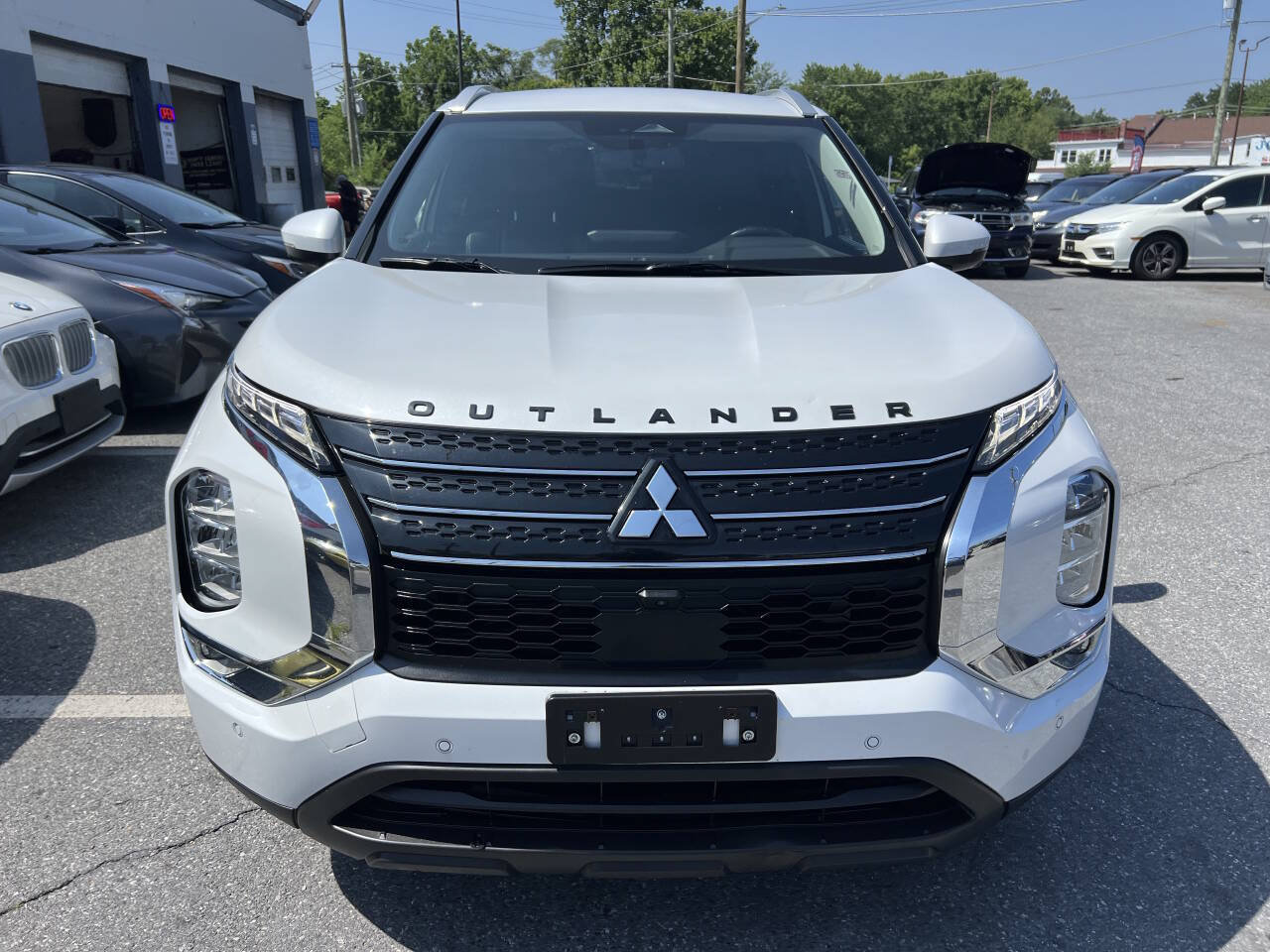 Used 2022 Mitsubishi Outlander SEL FWD image 2