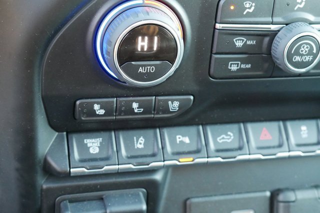 Used 2022 Chevrolet Silverado 3500 High Country w/ Safety Package II image 6