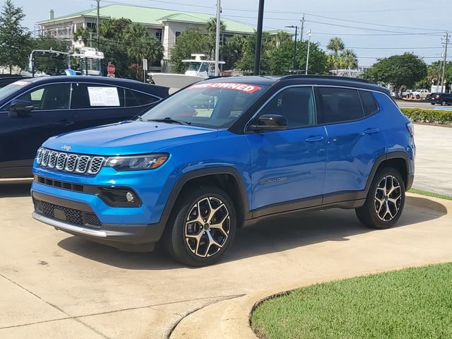 Used 2025 Jeep Compass Limited AWD/4WD image 1
