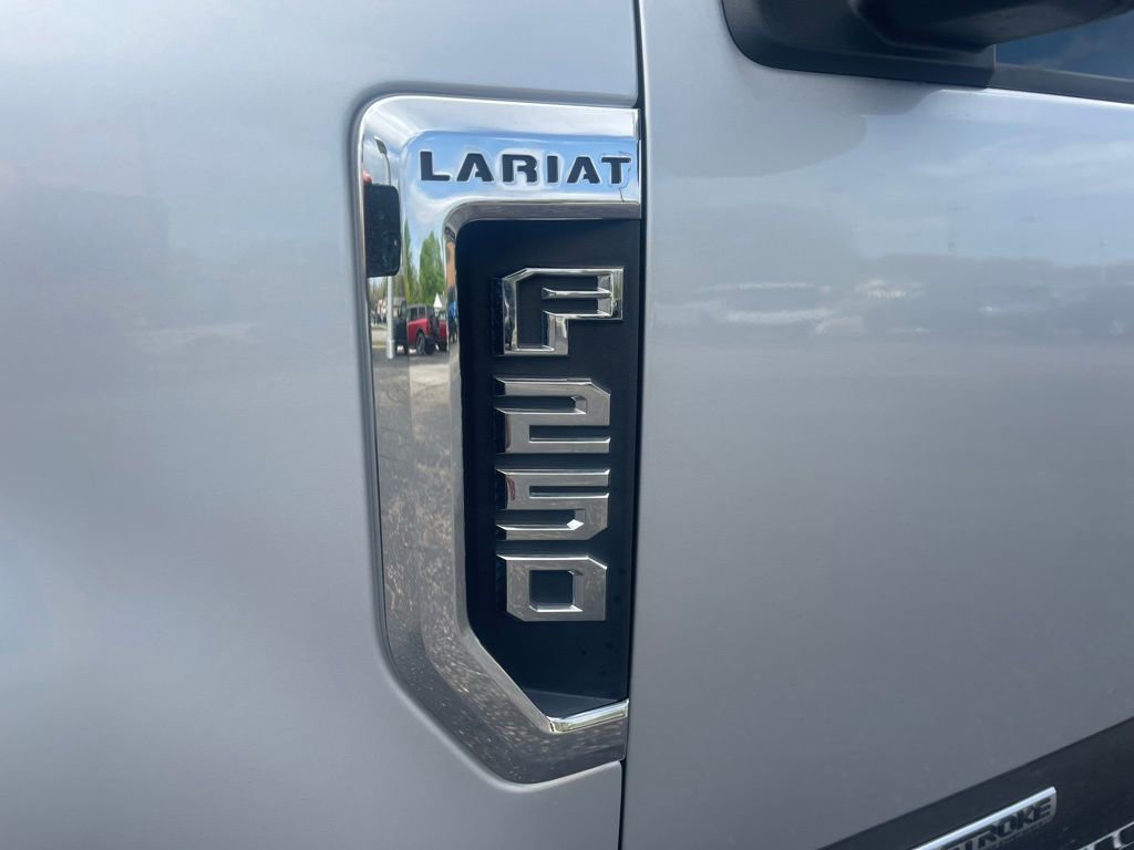 Used 2017 Ford F250 Lariat w/ Chrome Package image 12