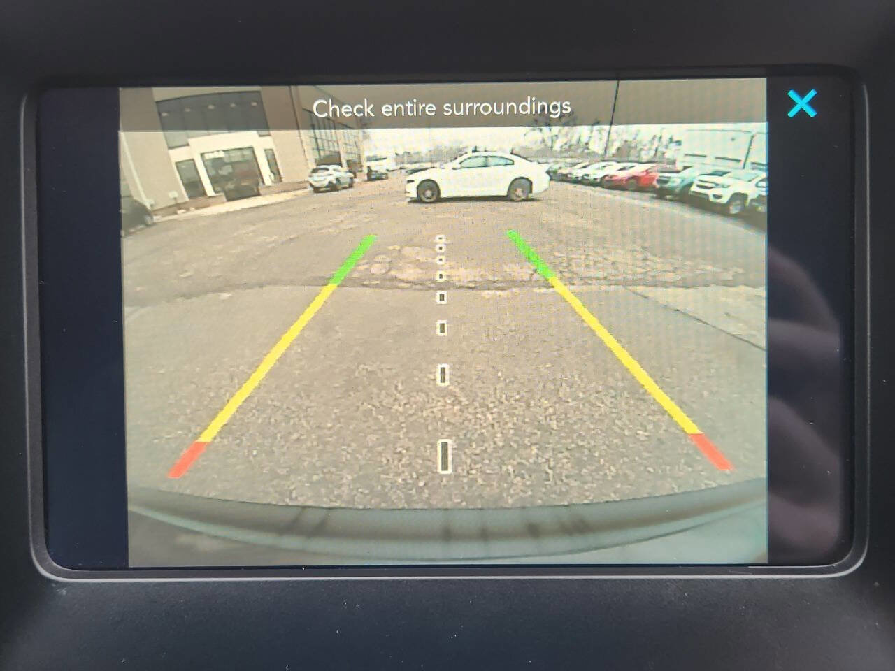 Used 2019 Jeep Cherokee Latitude Plus image 23