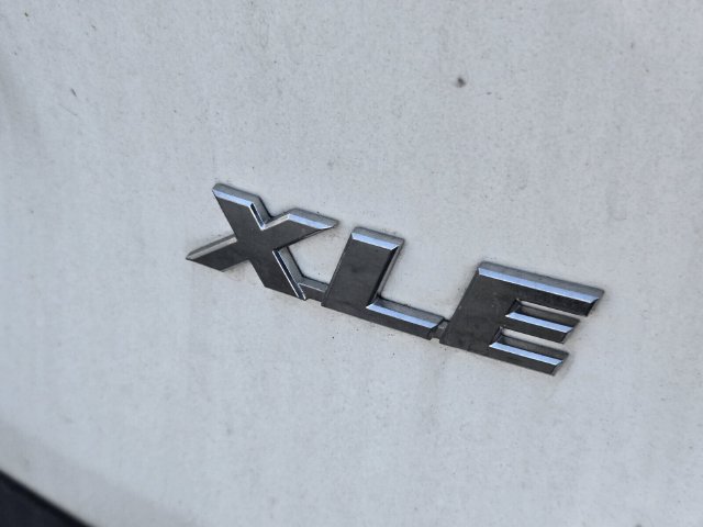 Used 2020 Toyota RAV4 Limited AWD/4WD image 10
