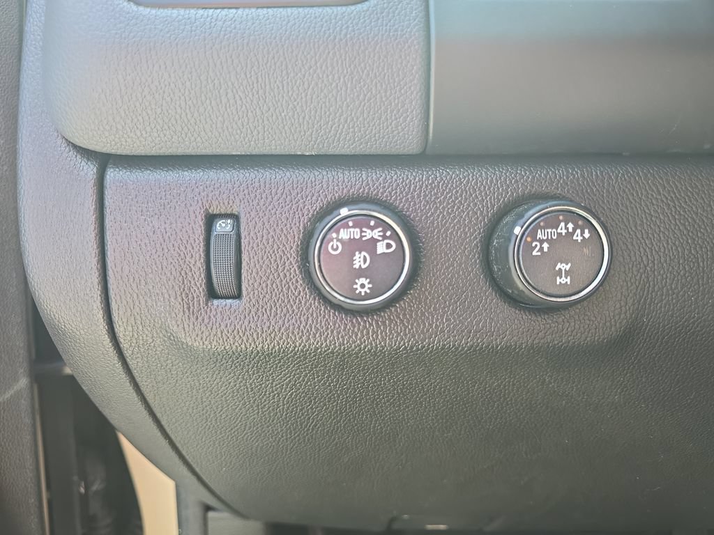 Used 2021 Chevrolet Colorado Z71 w/ Safety Package AWD/4WD image 26