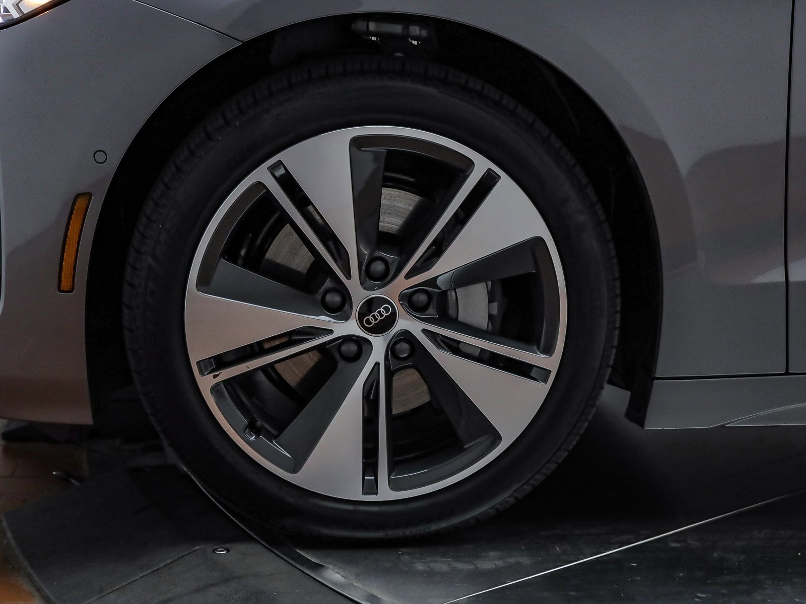 New 2025 Audi A6 e-tron Premium Plus image 13