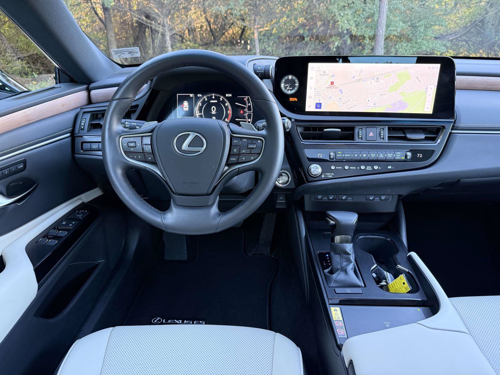 Used 2025 Lexus ES 350 w/ Premium Package FWD image 8
