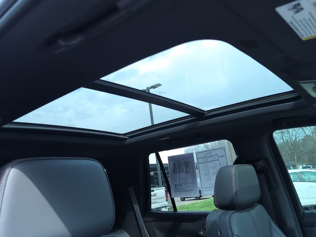 Used 2024 Chevrolet Tahoe RST w/ Sport Performance Package image 10