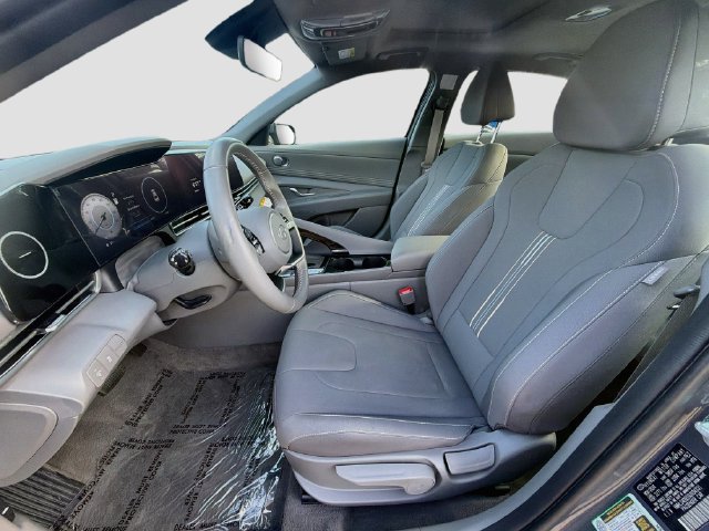 Certified 2025 Hyundai Elantra SEL FWD image 23