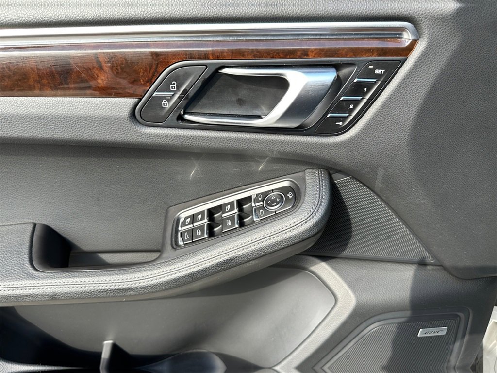 Used 2022 Porsche Macan S image 23