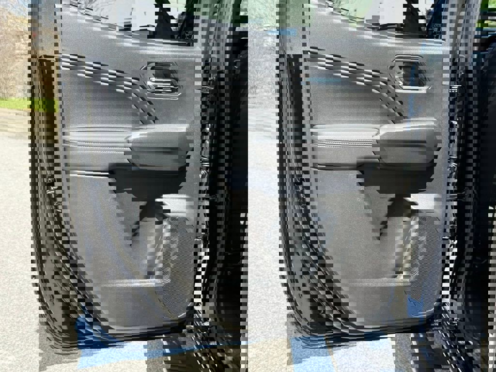 New 2026 GMC Canyon Elevation w/ Convenience Package image 21