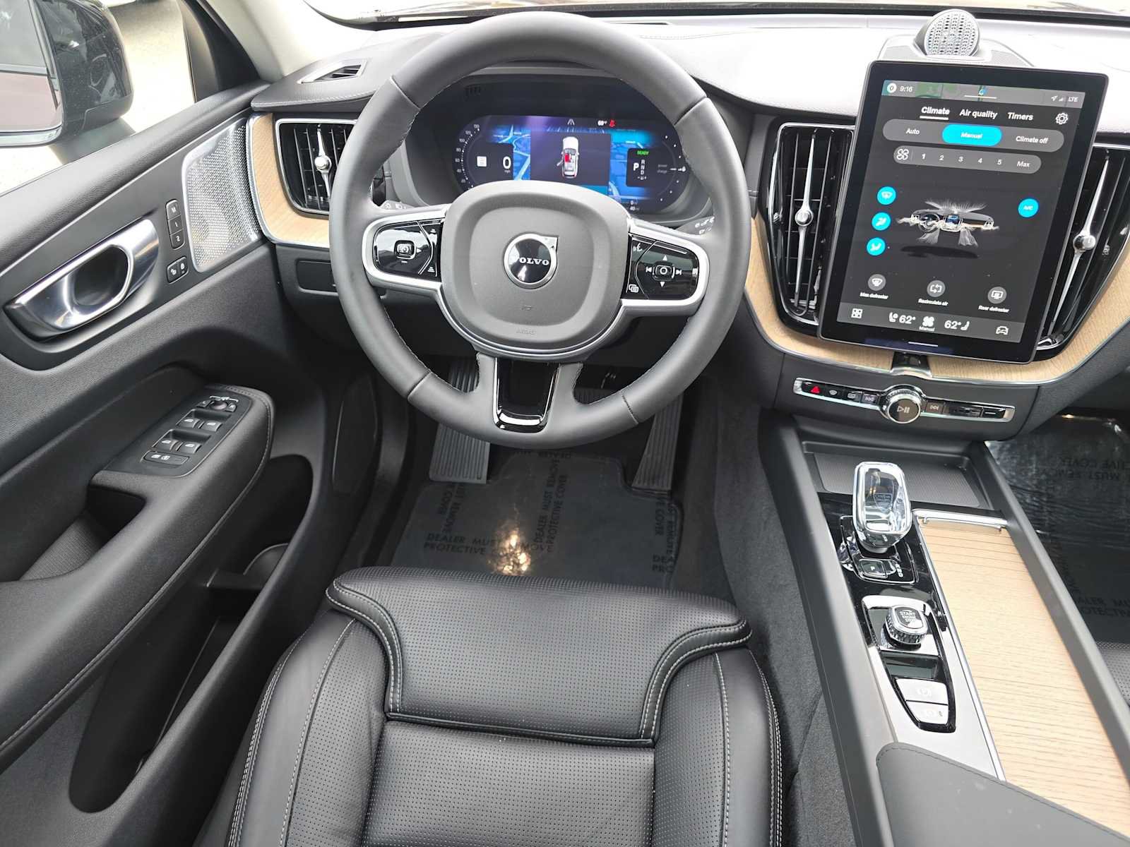 Certified 2026 Volvo XC60 T8 Ultra w/ Climate Package AWD/4WD image 18