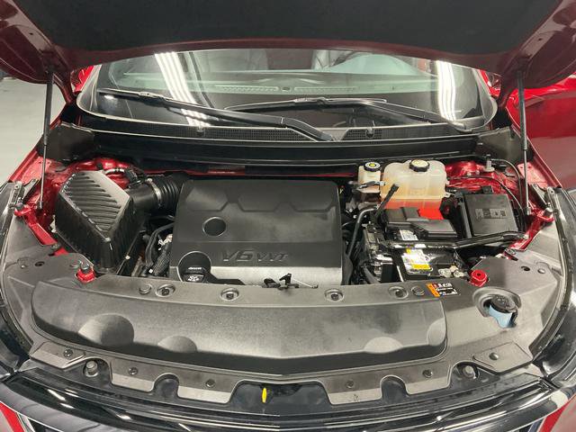 Used 2023 Buick Enclave Essence image 7