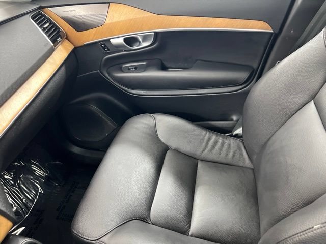 Used 2023 Volvo XC90 B6 Plus AWD/4WD image 18