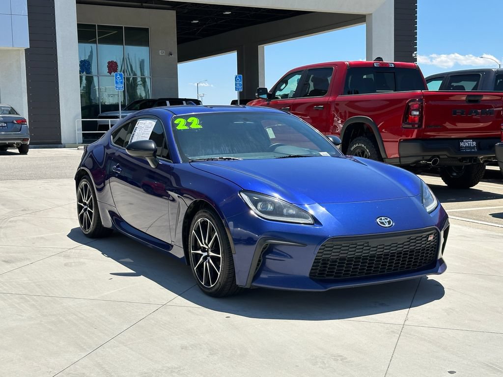 Used 2022 Toyota GR86 w/ ALL Weather Mat Package (TMS) RWD image 10