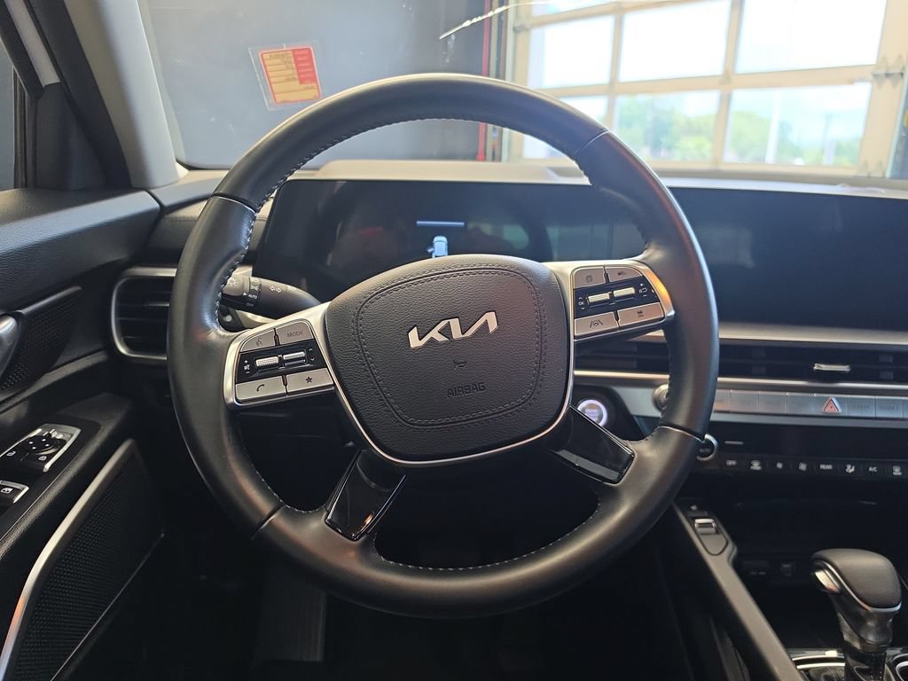 Certified 2024 Kia Telluride S FWD image 20