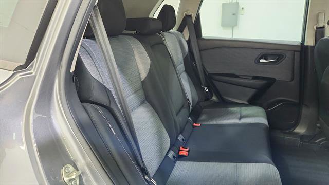 Certified 2023 Nissan Rogue SV image 26