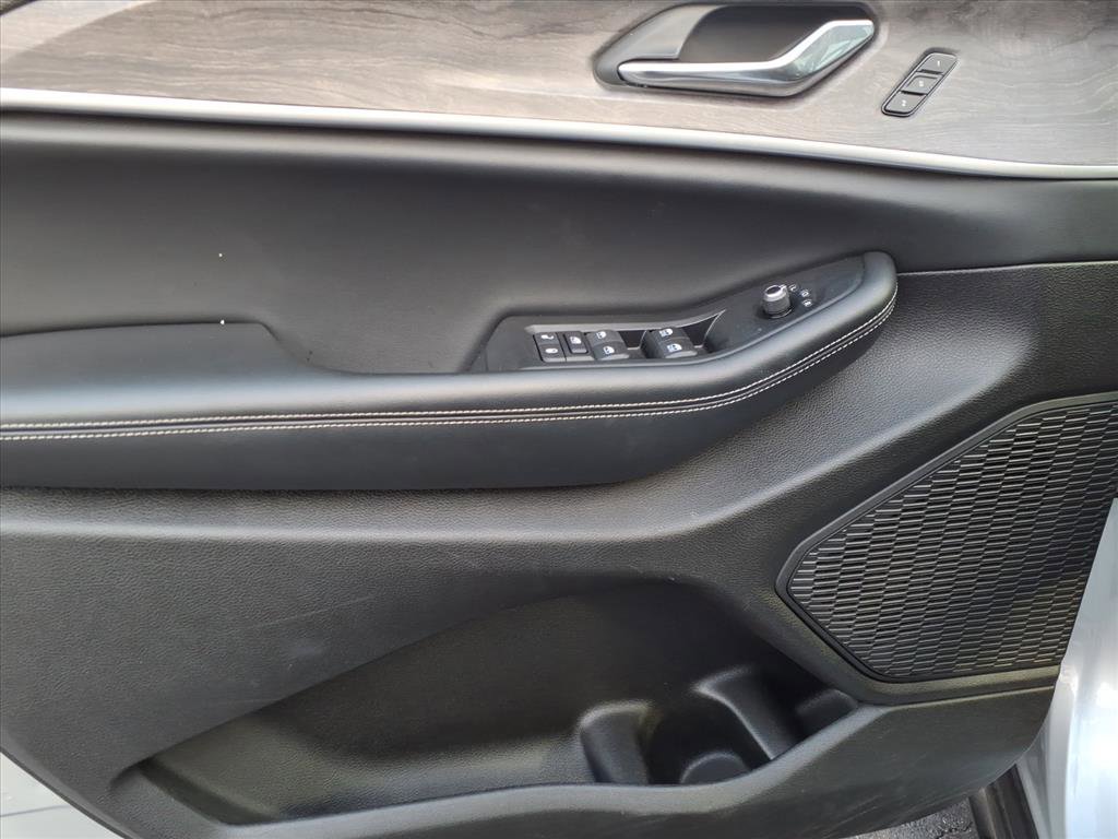 Certified 2024 Jeep Grand Cherokee L Limited w/ Luxury Tech Group II image 13