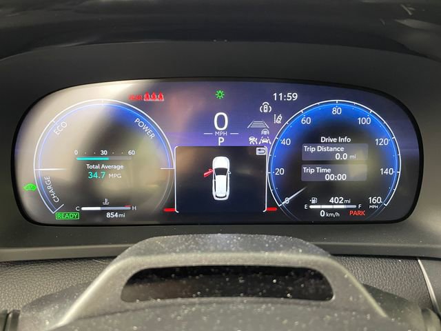 Used 2025 Toyota Crown Signia w/ Advanced Technology Package image 5