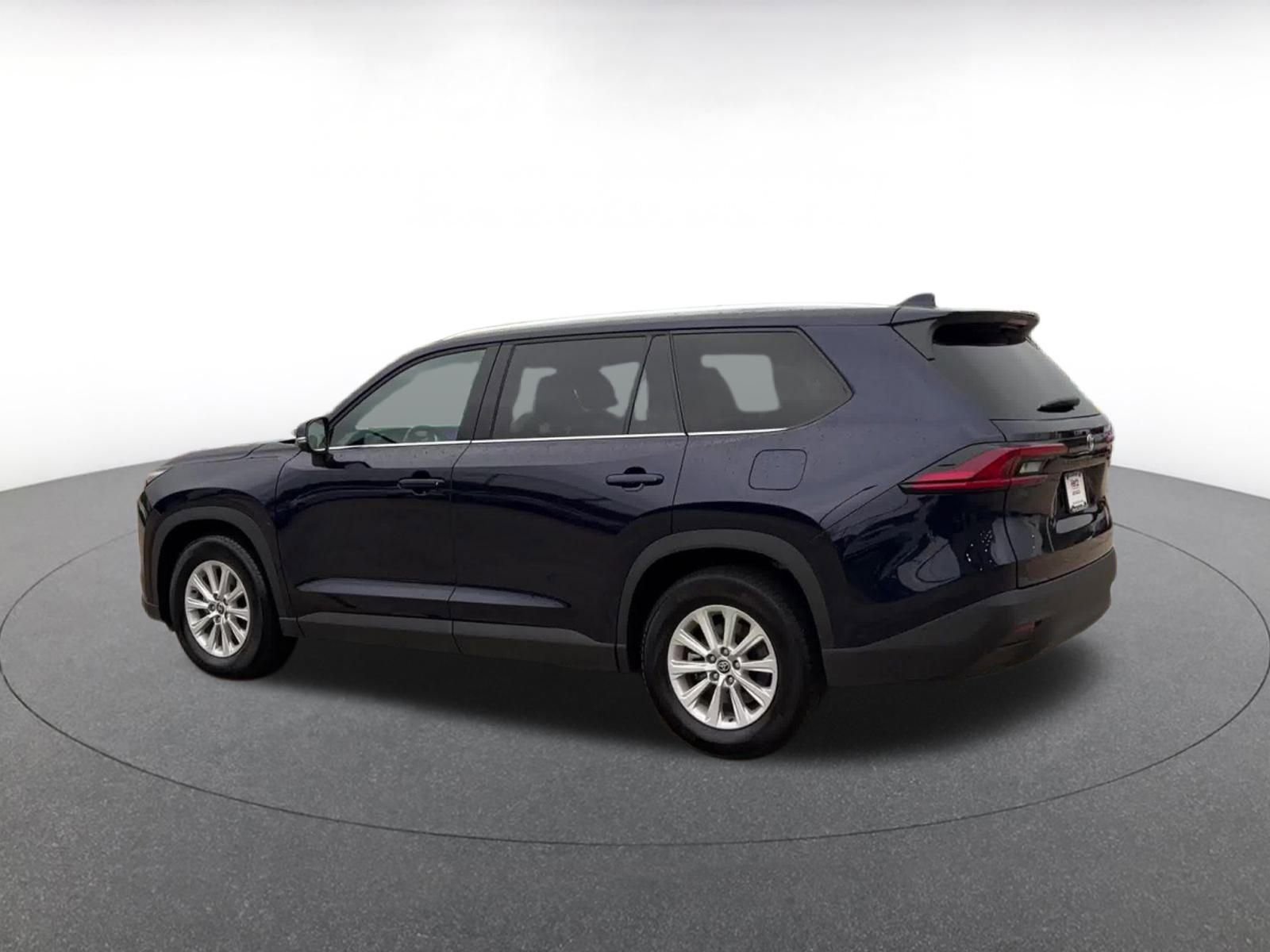 Used 2025 Toyota Grand Highlander FWD image 10