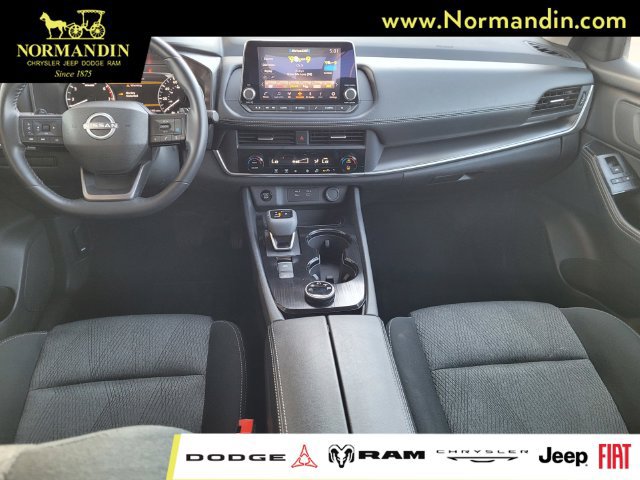 Used 2025 Nissan Rogue SV AWD/4WD image 6