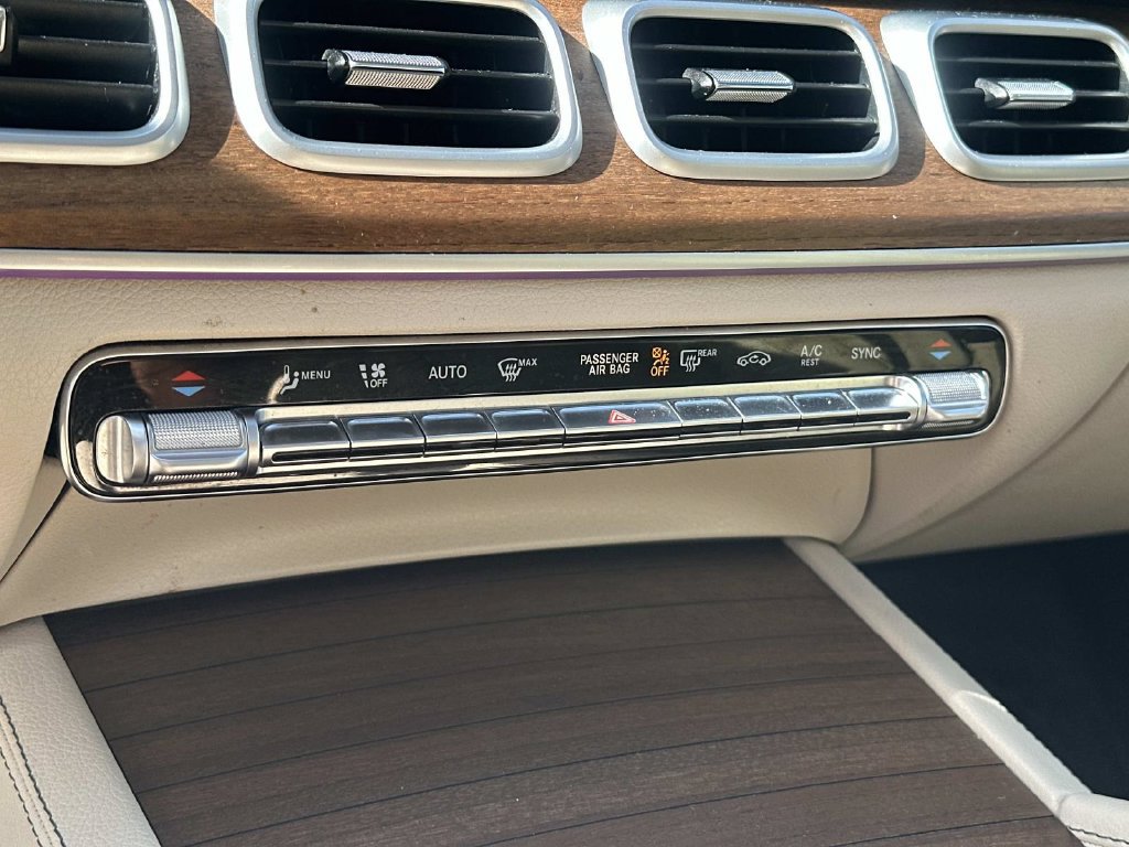 Used 2021 Mercedes-Benz GLS 580 4MATIC image 22
