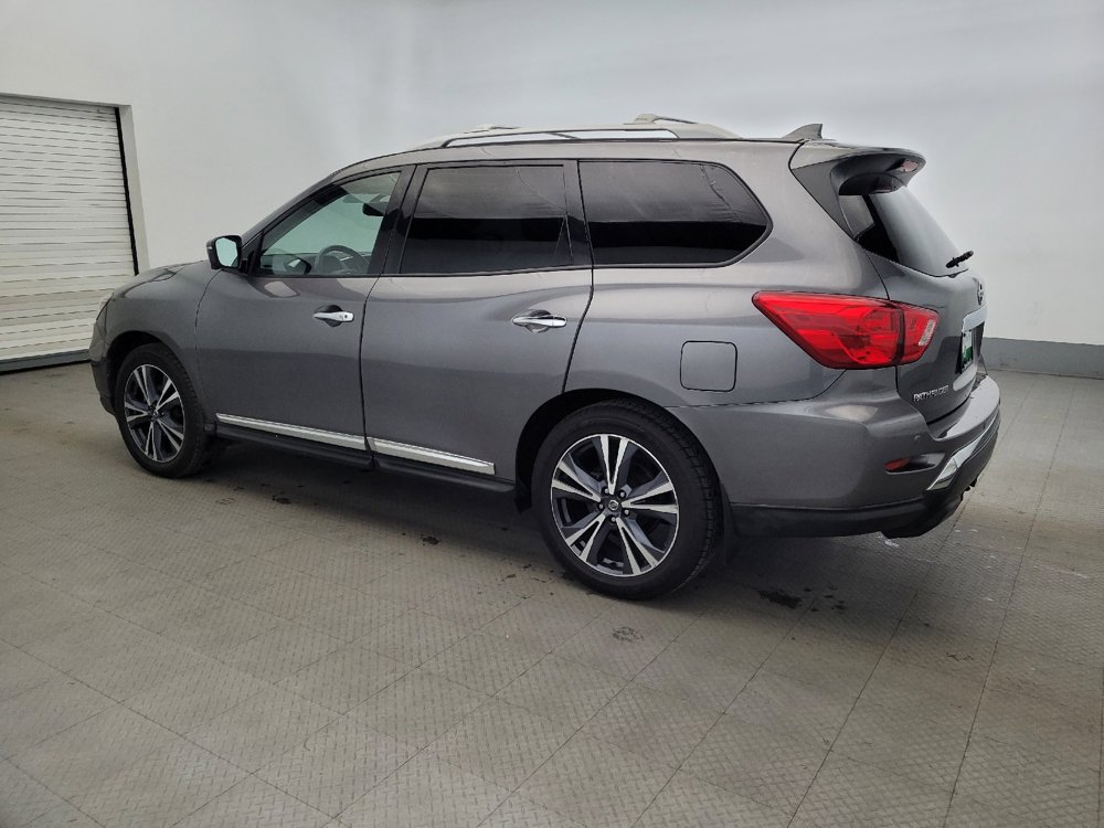 Used 2019 Nissan Pathfinder Platinum AWD/4WD image 3