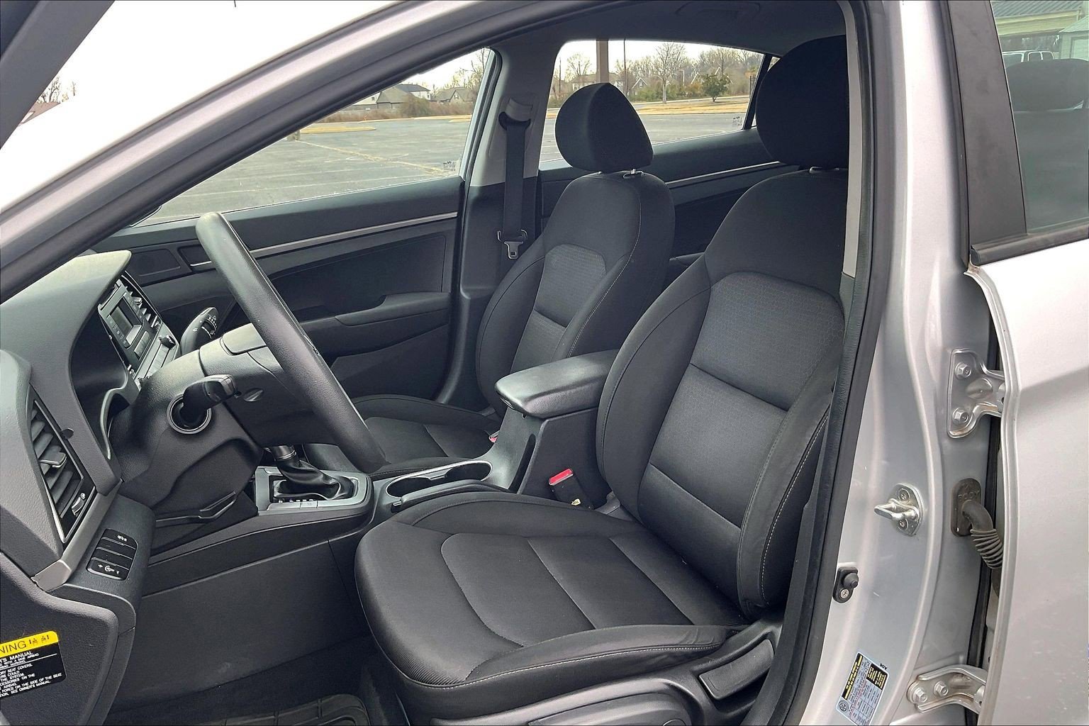 Used 2018 Hyundai Elantra SE image 7