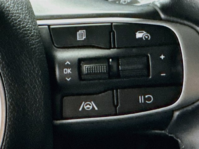 Certified 2024 Kia Sportage EX AWD/4WD image 10