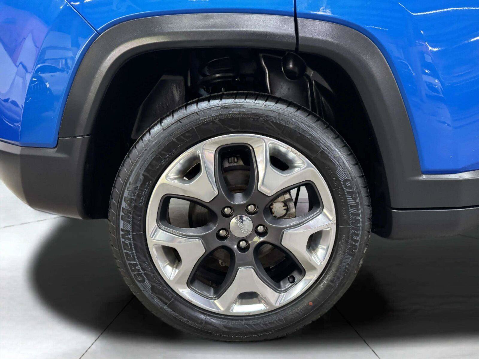 Used 2019 Jeep Compass Limited AWD/4WD image 62