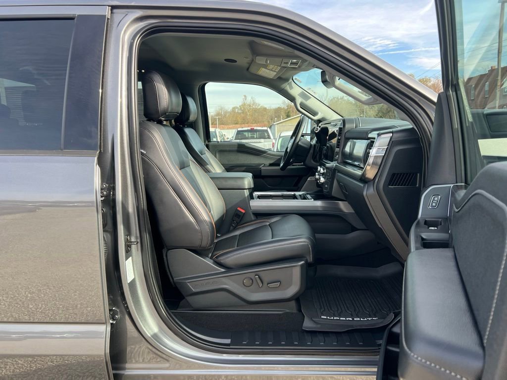 Used 2025 Ford F350 Lariat w/ Lariat Ultimate Package image 23