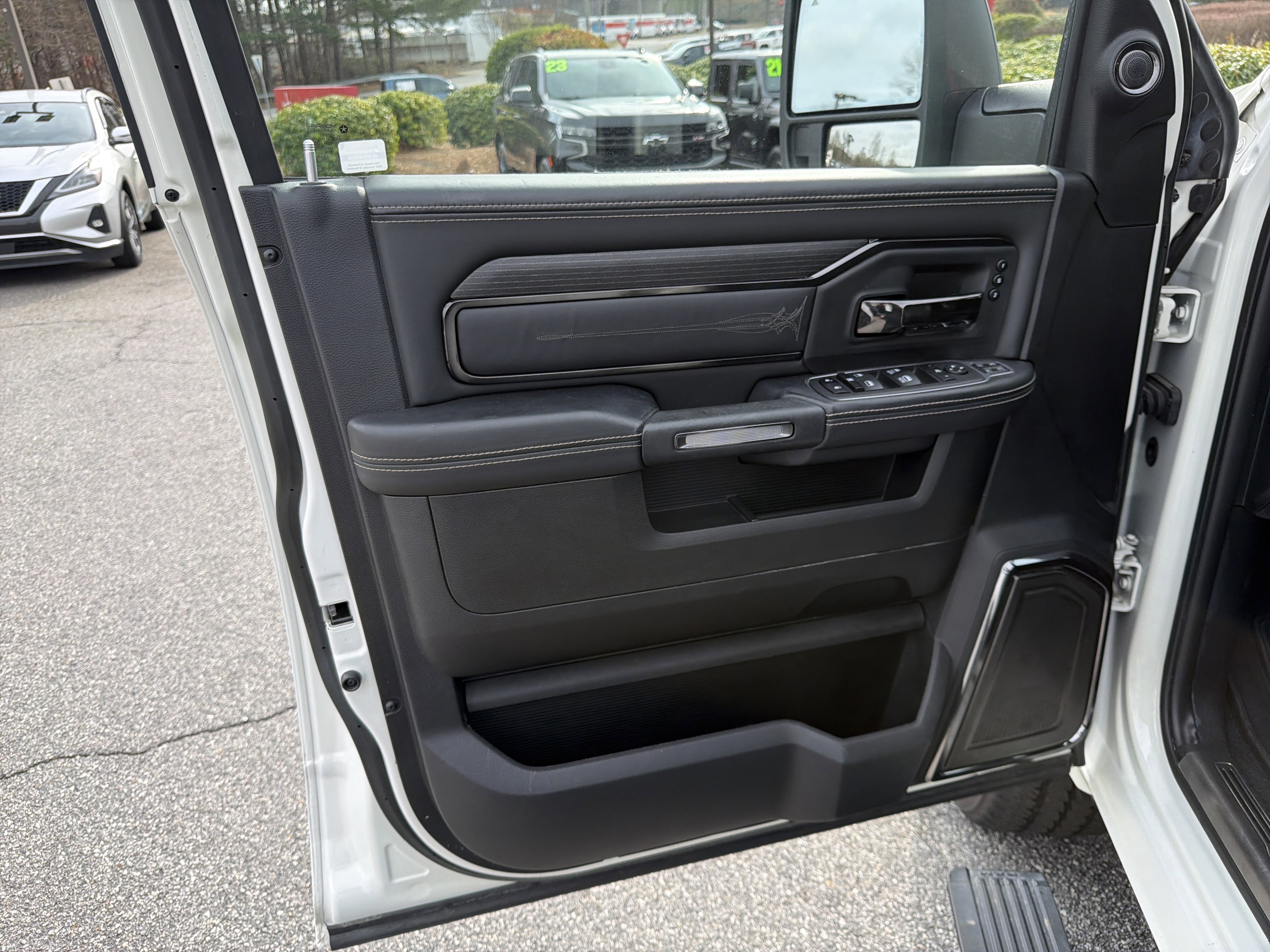 Used 2023 RAM 2500 Limited image 19