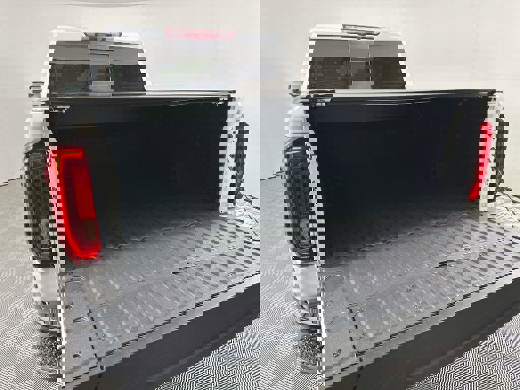 Used 2025 GMC Sierra 1500 AT4X image 27