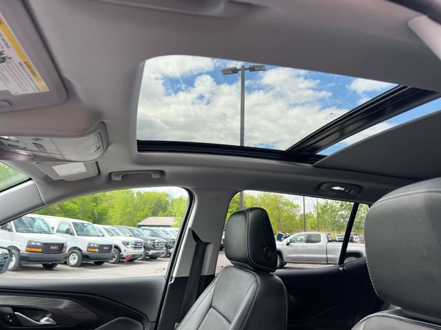 Used 2024 GMC Terrain SLT w/ Elevation Edition AWD/4WD image 18