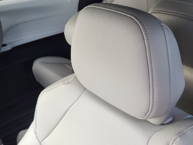 New 2026 Toyota Sienna XLE FWD image 13