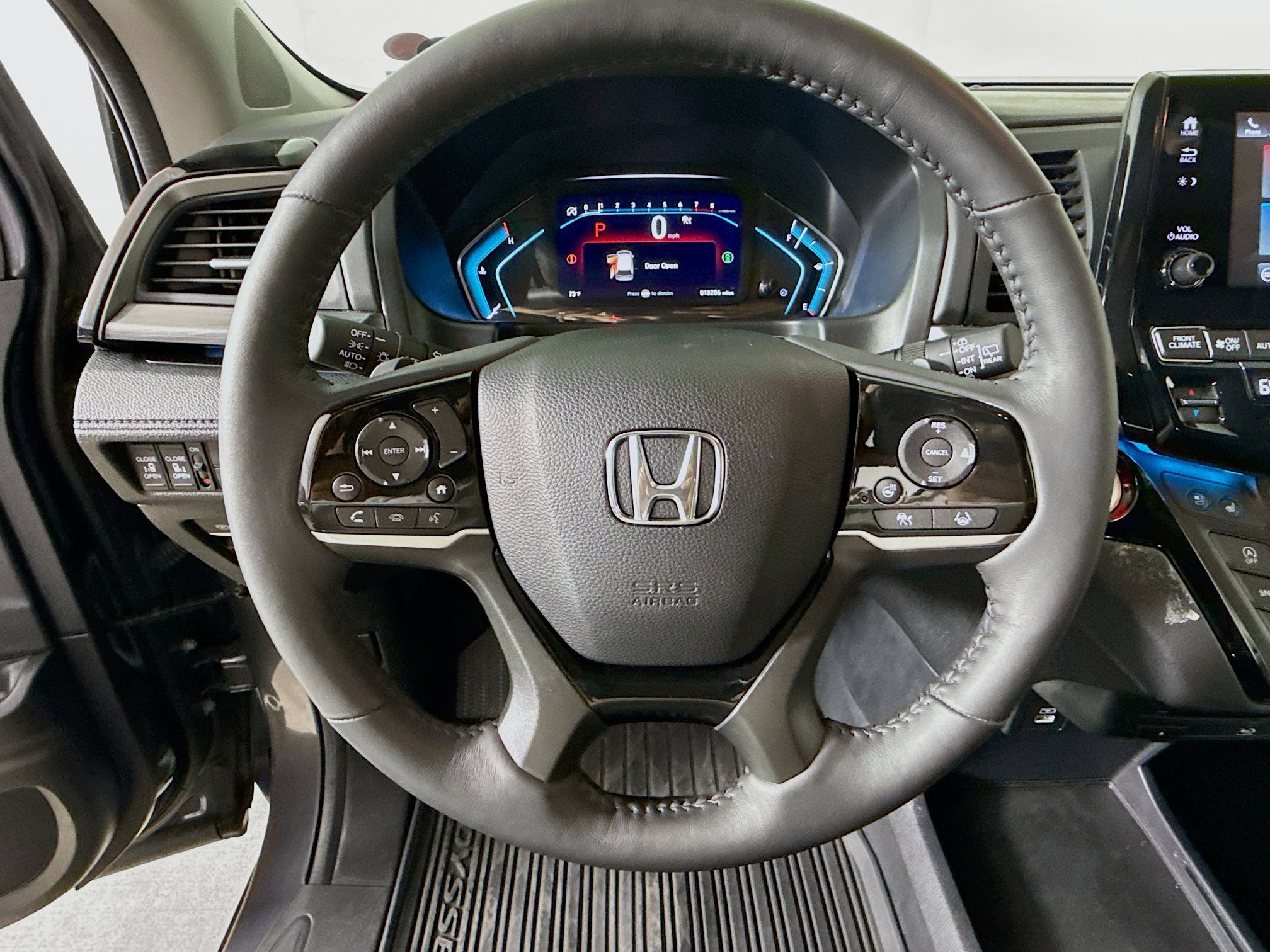 Used 2024 Honda Odyssey Elite image 11