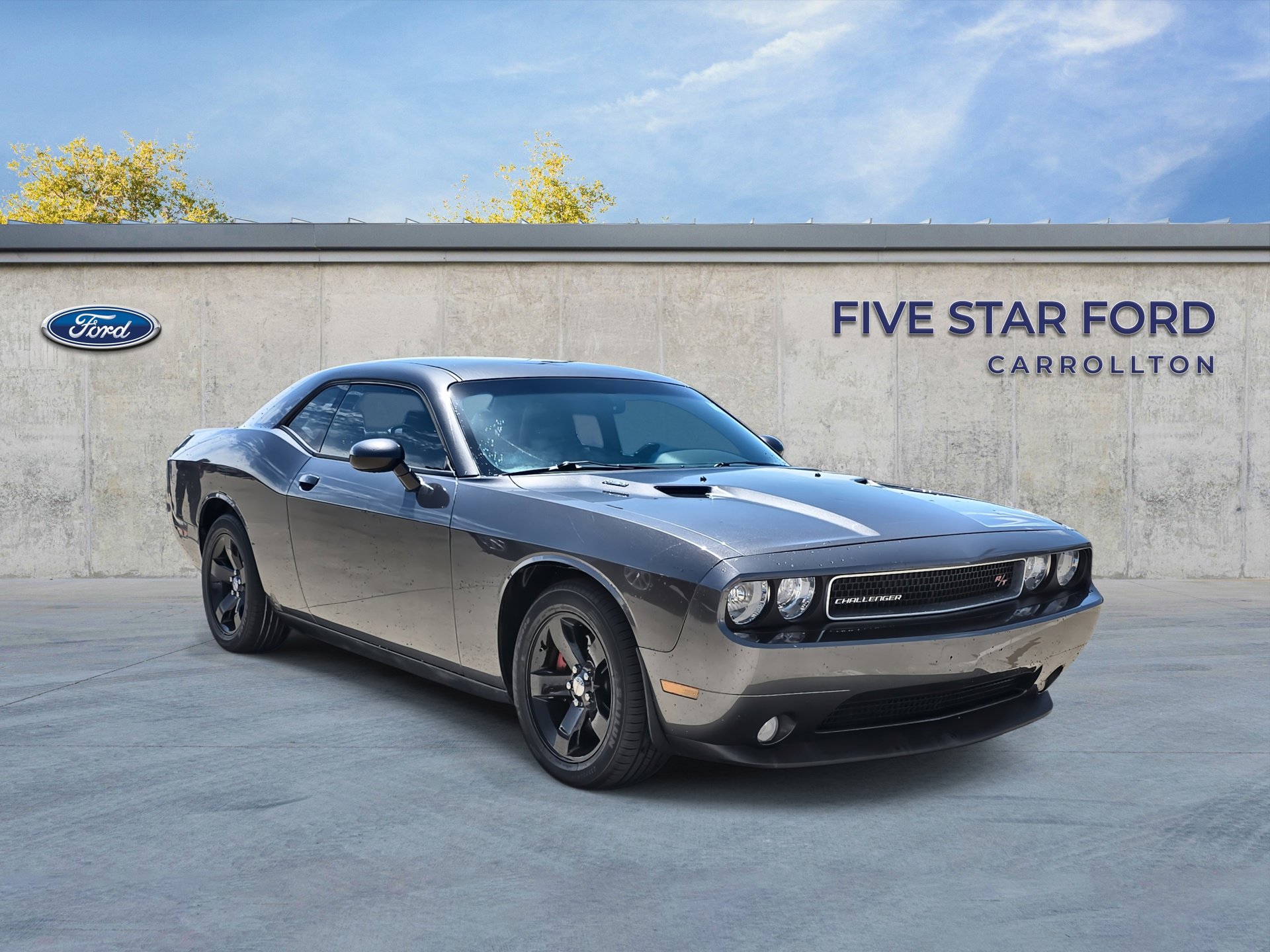 Used 2013 Dodge Challenger R/T Plus image 1