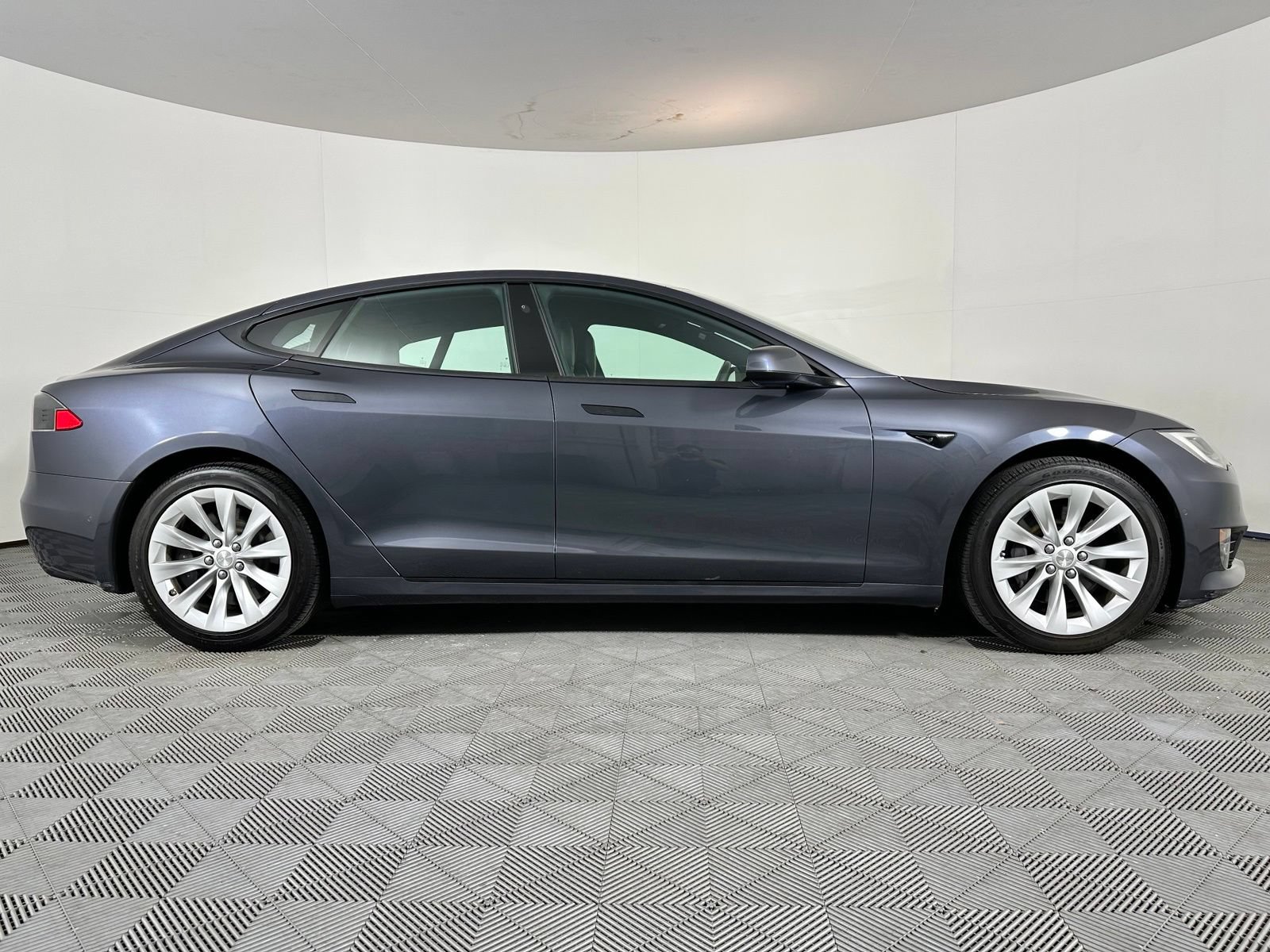 Used 2019 Tesla Model S 100D AWD/4WD image 31