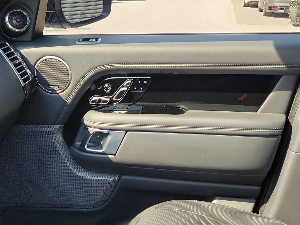 Used 2021 Land Rover Range Rover P525 Westminster Edition LWB image 23