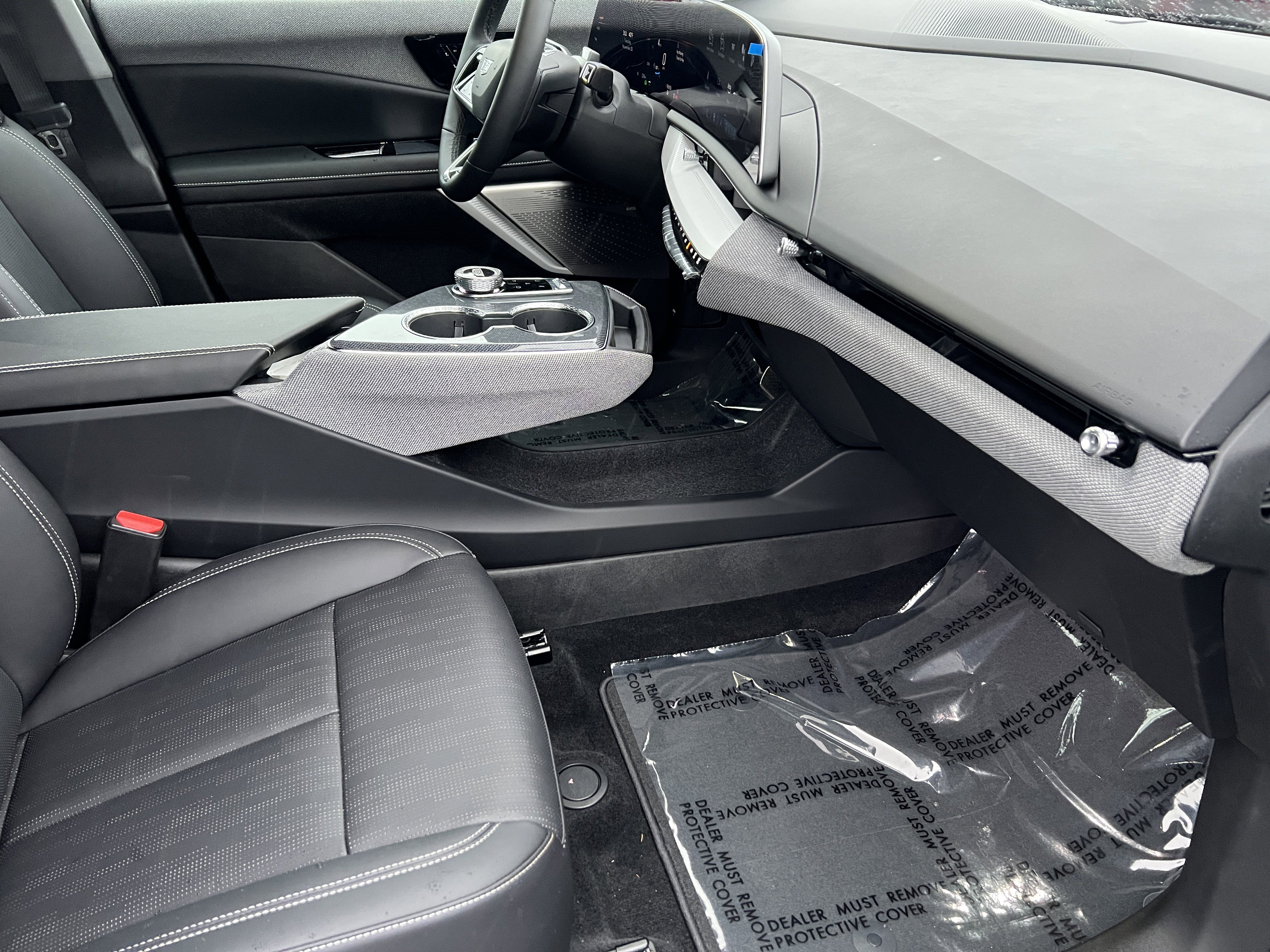 New 2025 Cadillac Optiq Sport 2 image 24